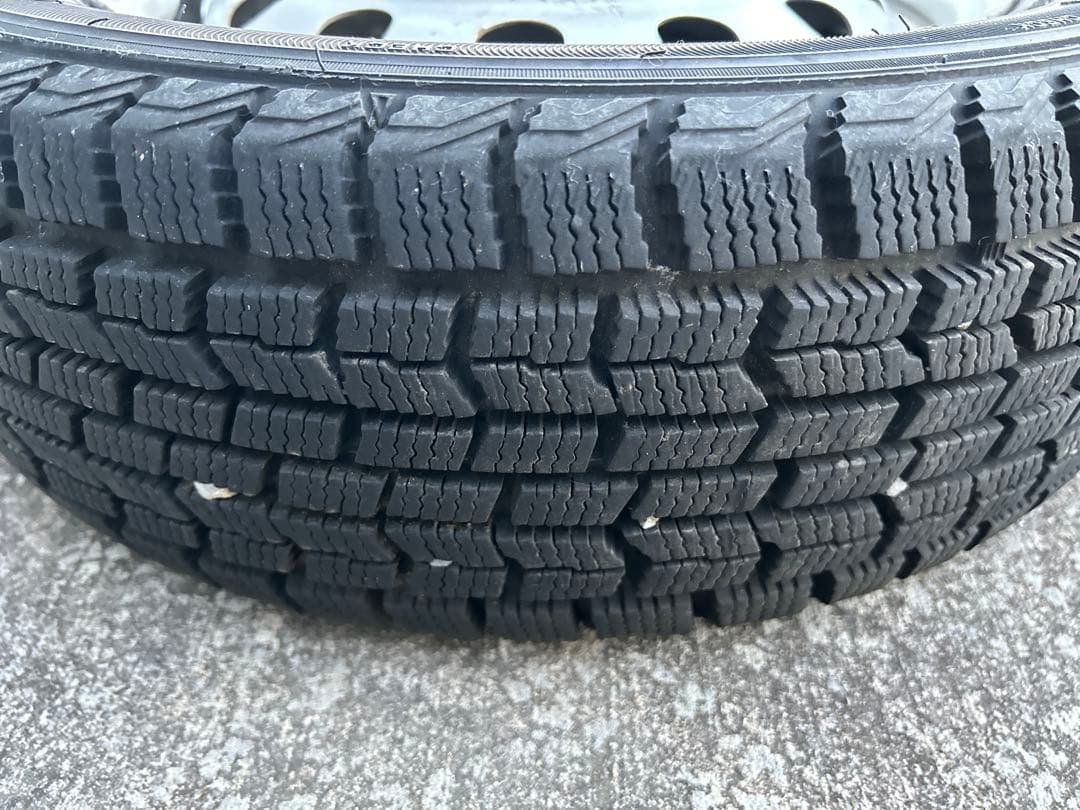 スタッドレスタイヤ 13インチ スチールホイール　バリ山