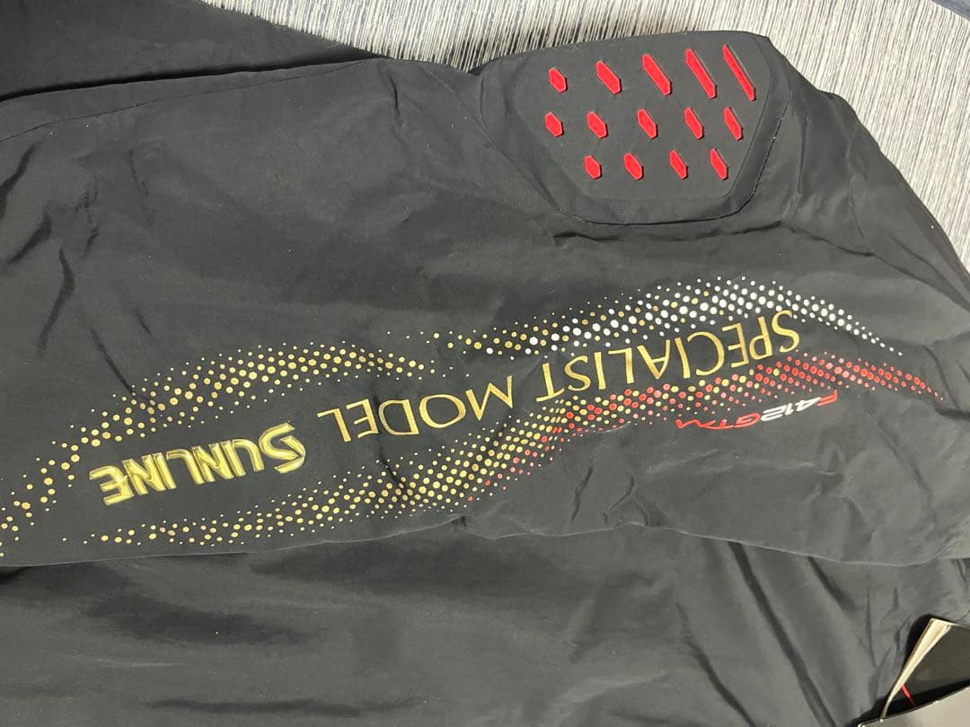 サンライン ディアプレックス ウォームアップスーツ 新品未使用☆早い者勝ち☆激安