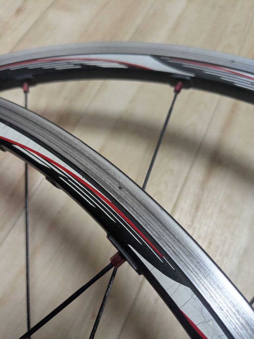 DURA-ACE チューブレス対応ホイール