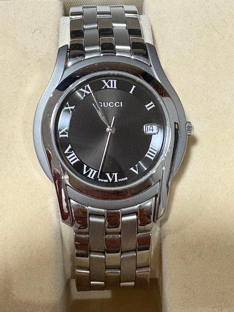 【美品】GUCCI グッチ腕時計 5500M 金属ベルト 黒文字盤 メンズ腕時計