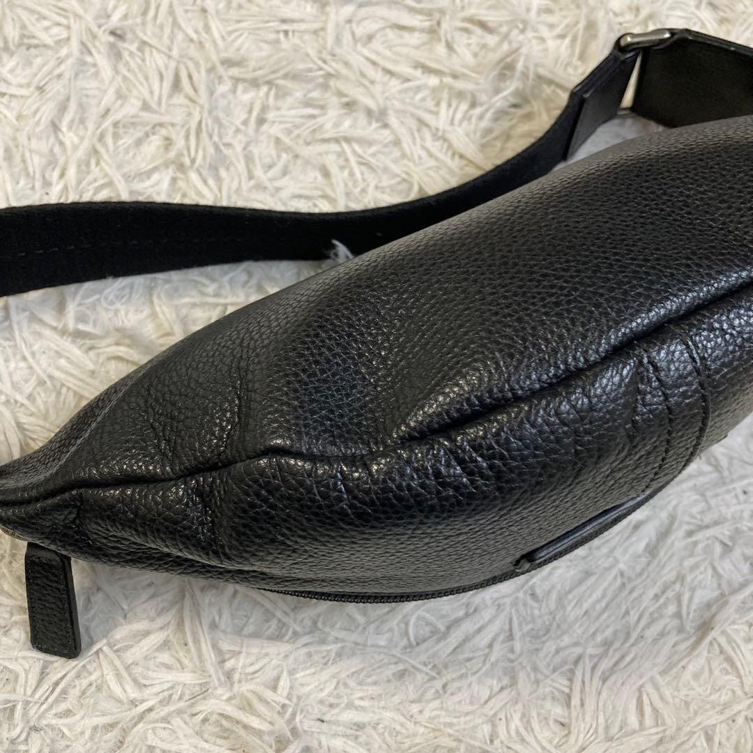 極美品 スリングバッグ ボディバッグ ウエストバッグ ブラック 黒