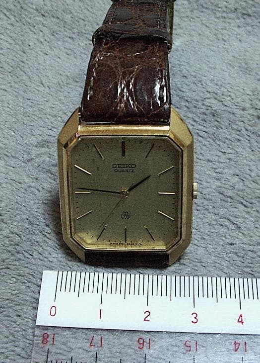 な*る様 【希少ヴィンテージ】SEIKO QUARTZ 9721-5040時計電