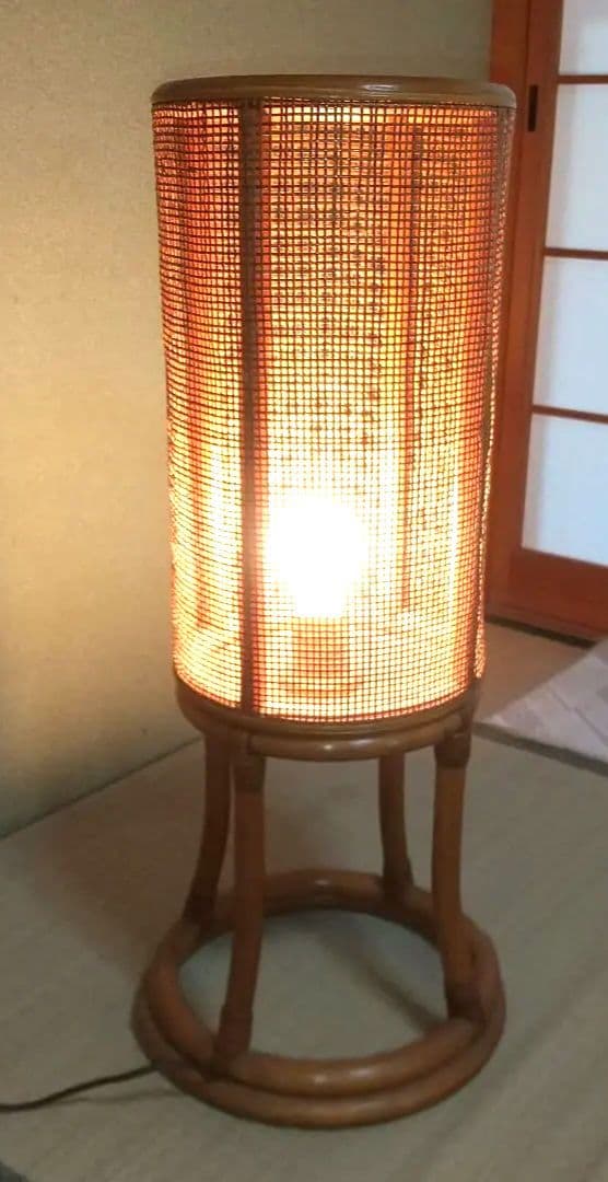 ラタン シェードランプ