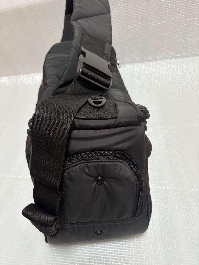 【未使用】SSOOOK スリングバッグ Mサイズ (左)黒