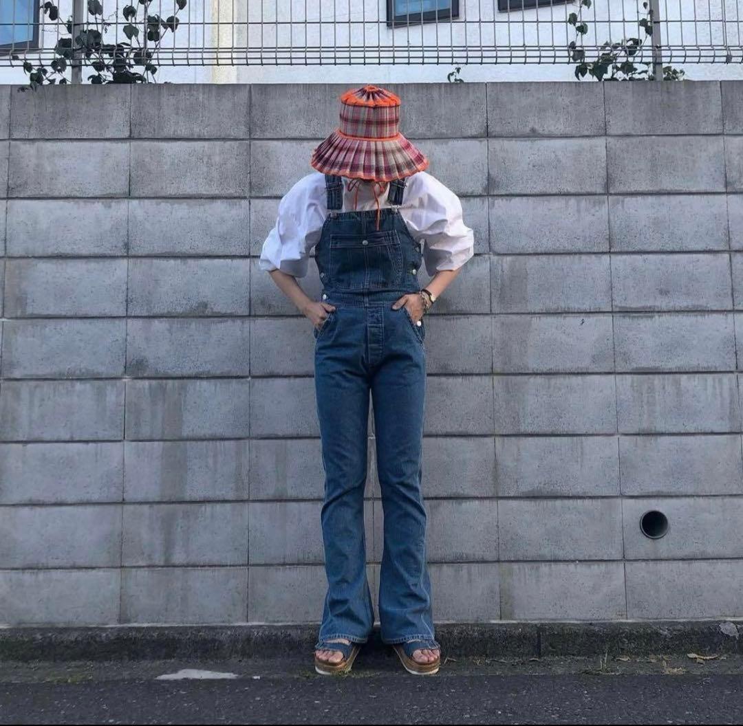 【HOLIDAY】 スリムフレアデニムオーバーオール