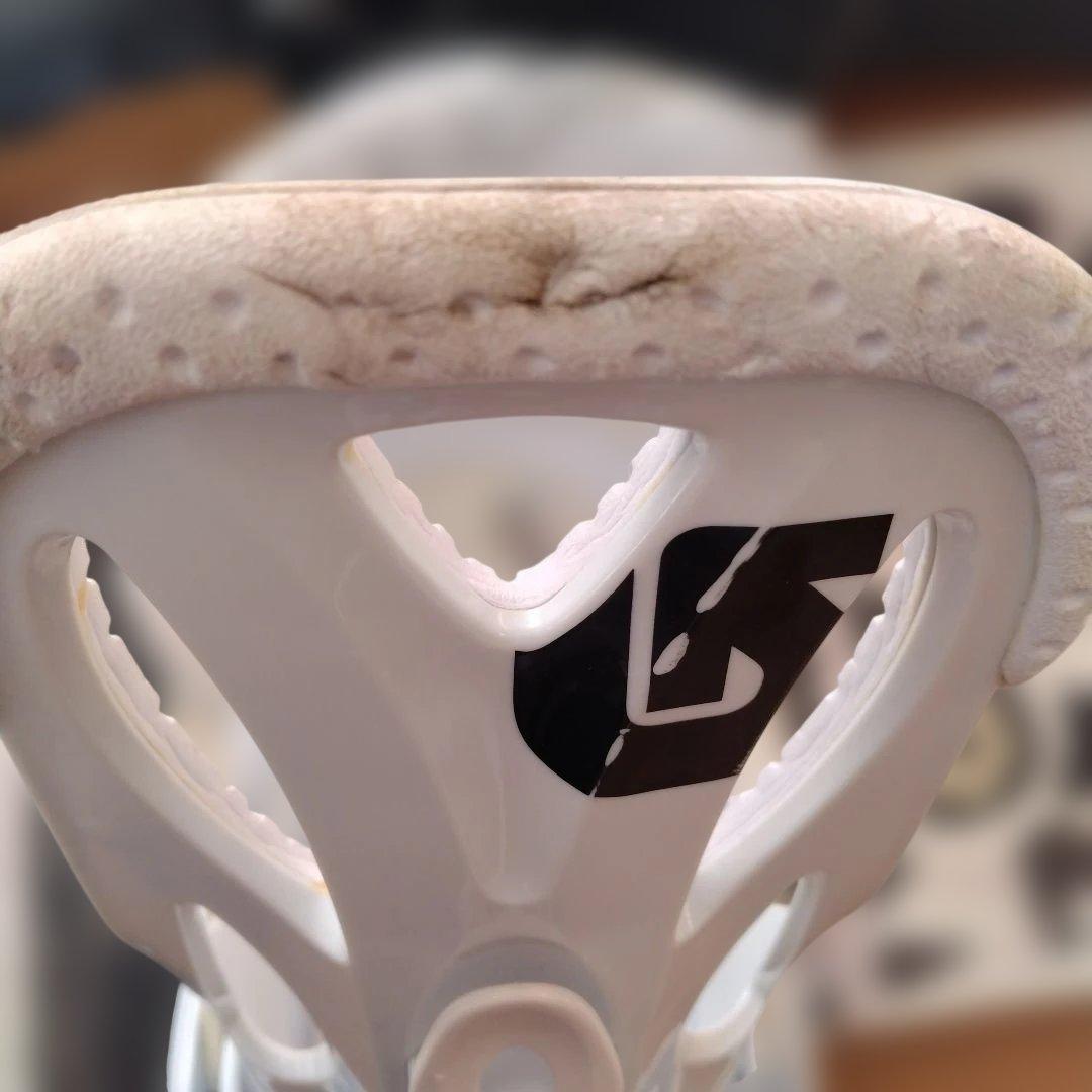 スノボ　スノーボード　白　BURTON　板　雪　レジャー　メンズ　訳あり