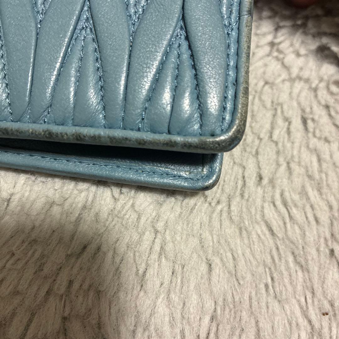 miu miu 二つ折り財布 キルティング 青