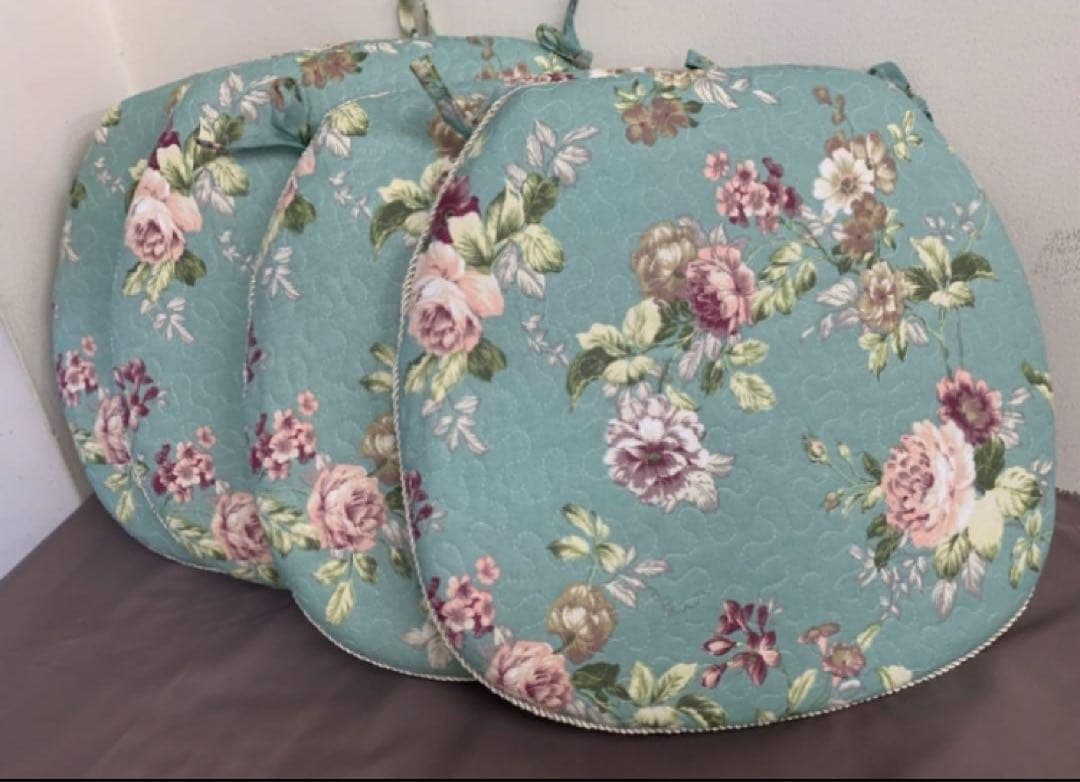 ダイニングシートクッション　4枚セット　グリーンローズ