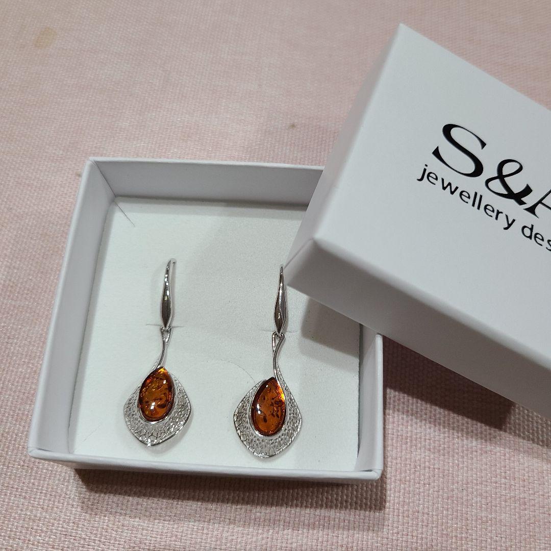 S&A 琥珀 シルバーピアス 万博ポーランド館