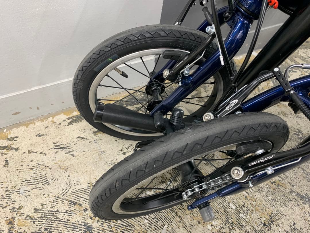 ルノーLight8のOEM車体★8kg★再塗装★オマケ付き★14インチ