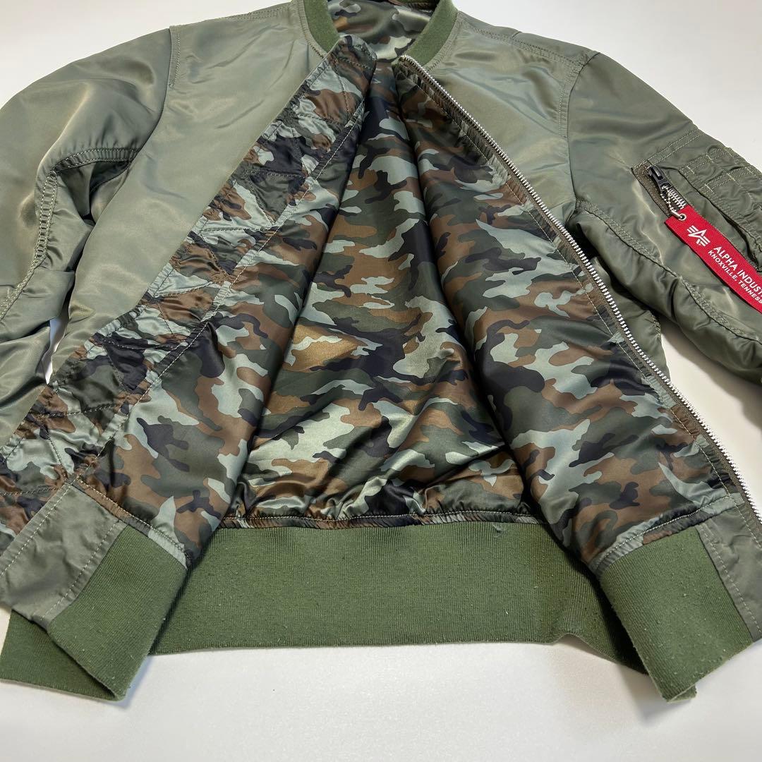 ALPHAINDUSTRIES × URBANRESEARCHiD MA-1