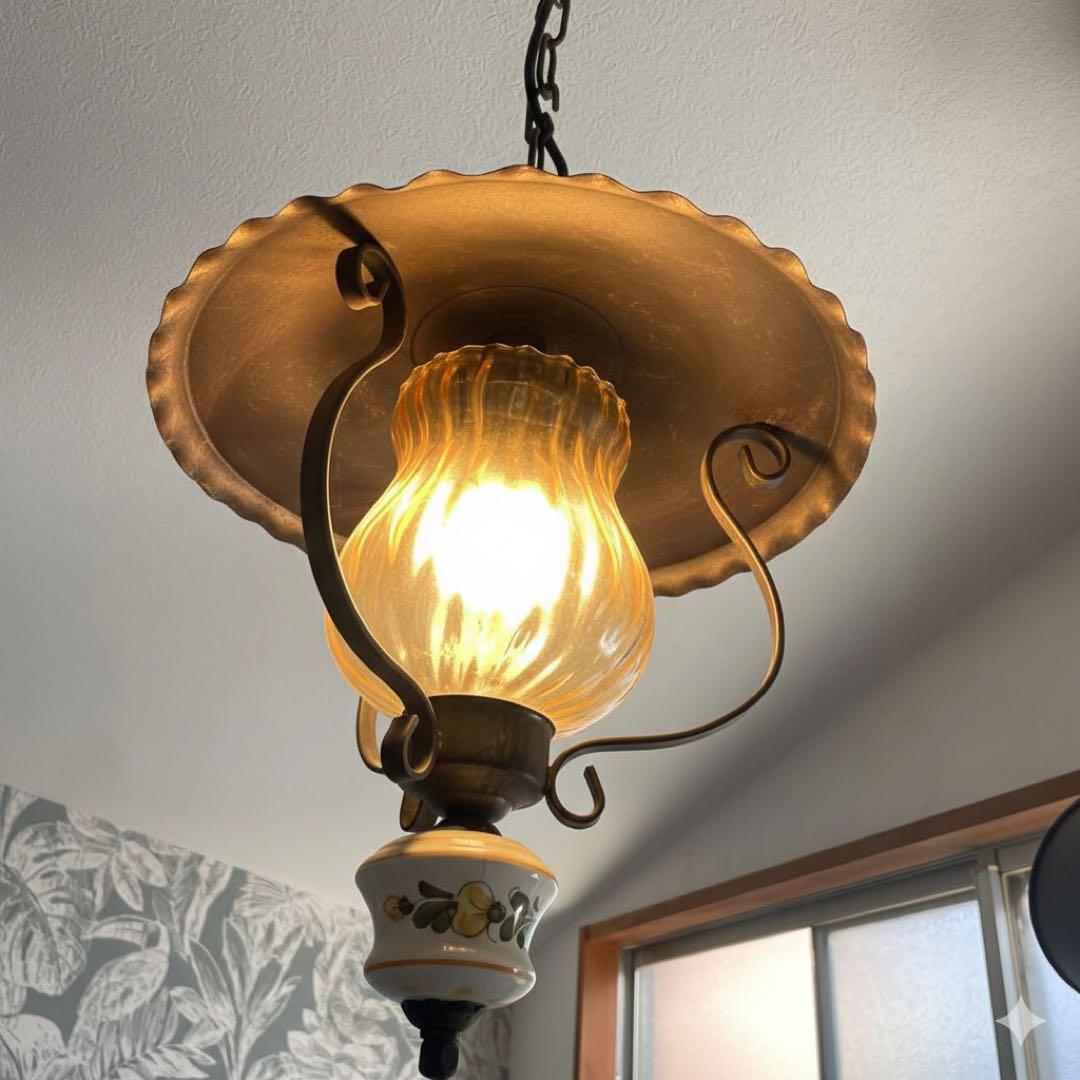 ヨーロッパ　クラシック ペンダントランプ　アイアン　ガラス 陶器　ランタン型