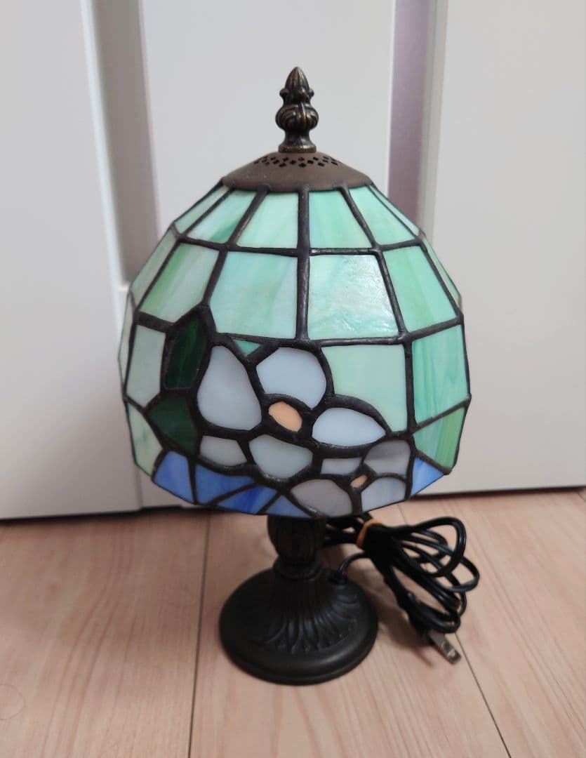 ステンドグラスランプ　テーブルスタンド
