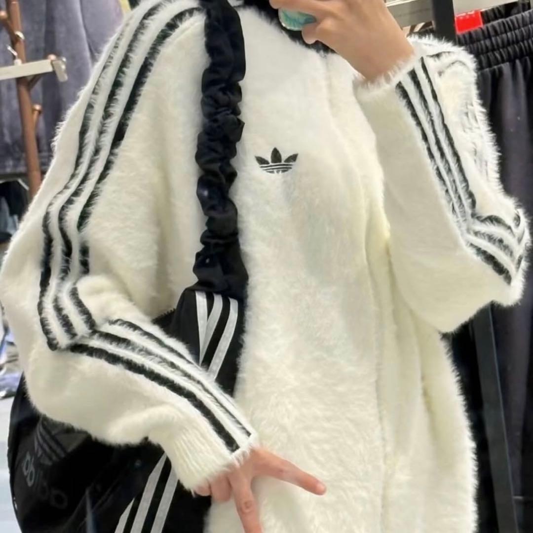 新品M⭐️adidas フェイクモヘヤ クラシック トラックトップ 白 ふわトロ