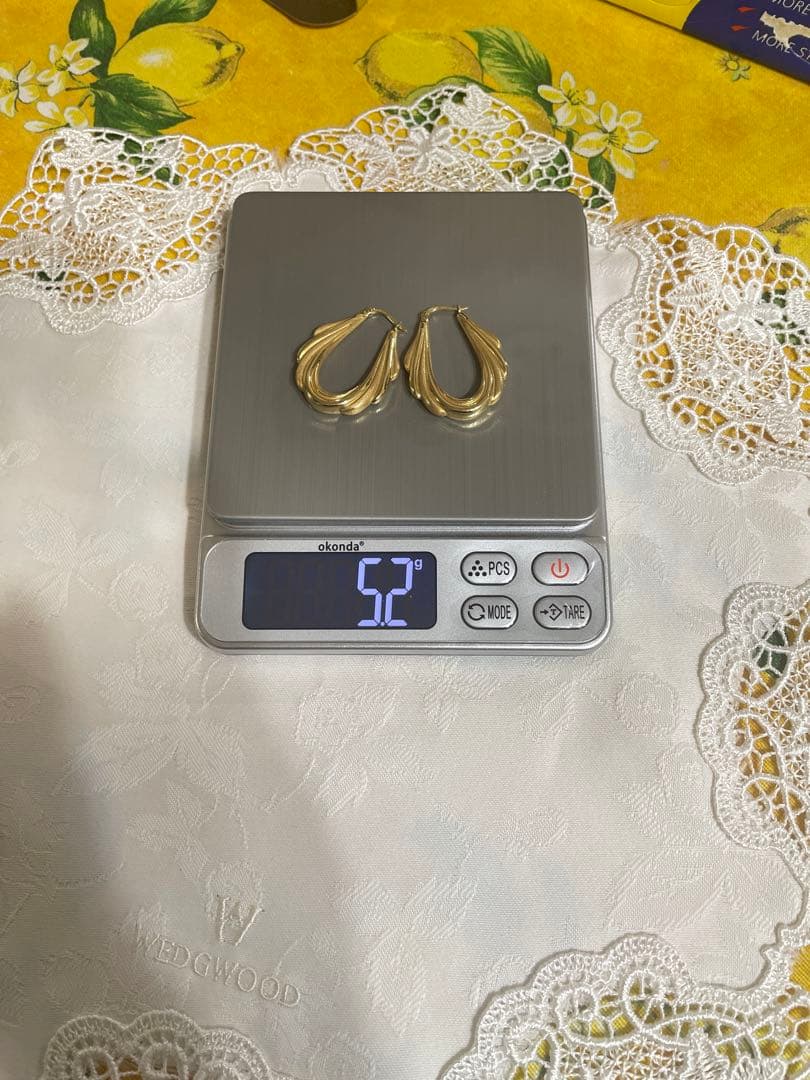 ウノアエレ　k18 750 ゴールド デザイン ピアス 大　フープ