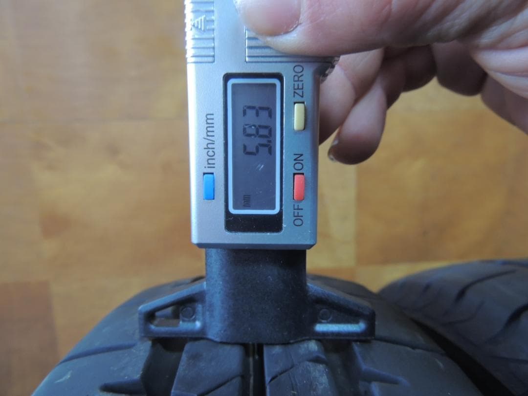 T772　145/80R13　ブリヂストン　4本　2023年製　トレッド小傷有り