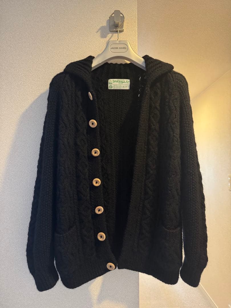 m*c様 インバーアランINVERALLAN 3Aケーブルニットカーディガン着用