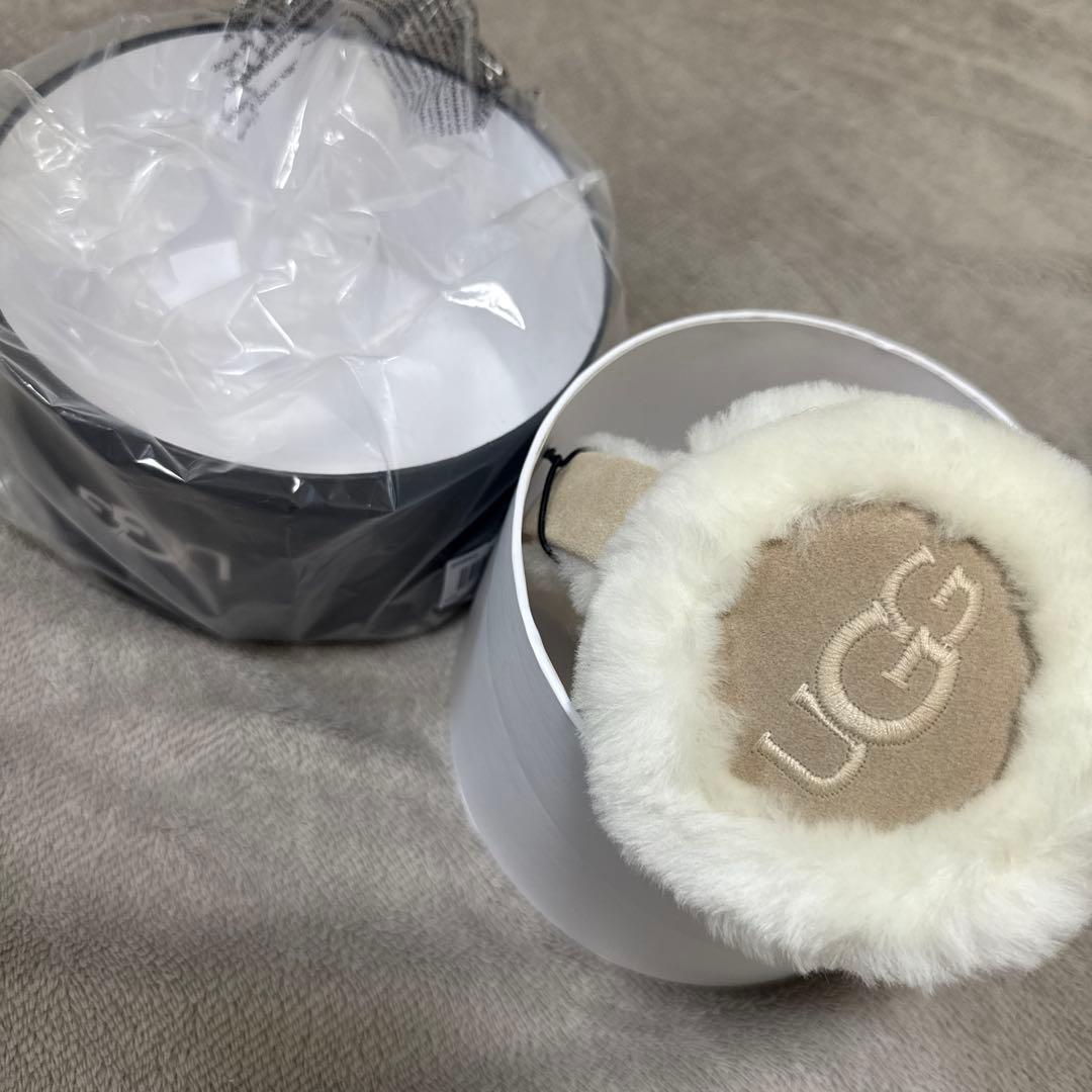 UGG ホワイトファー耳あて 未使用