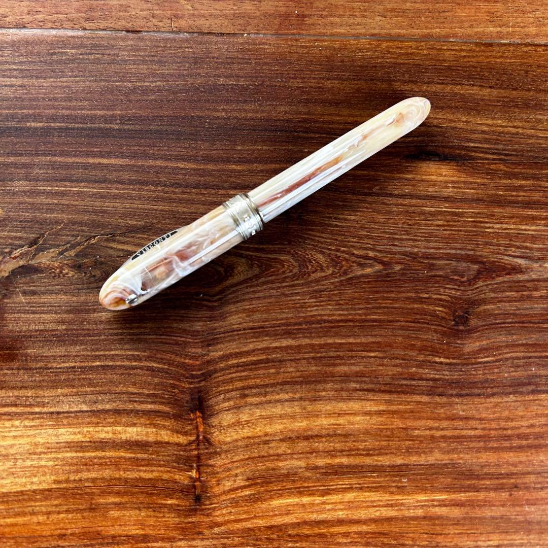 ⭐︎ビスコンティ 万年筆 ヴァン•ゴッホ　バニラ　ミディアム