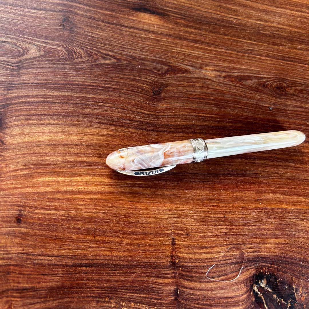 ⭐︎ビスコンティ 万年筆 ヴァン•ゴッホ　バニラ　ミディアム