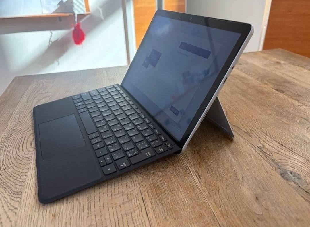 MICROSOFT SURFACE GO3 本体+　キボド