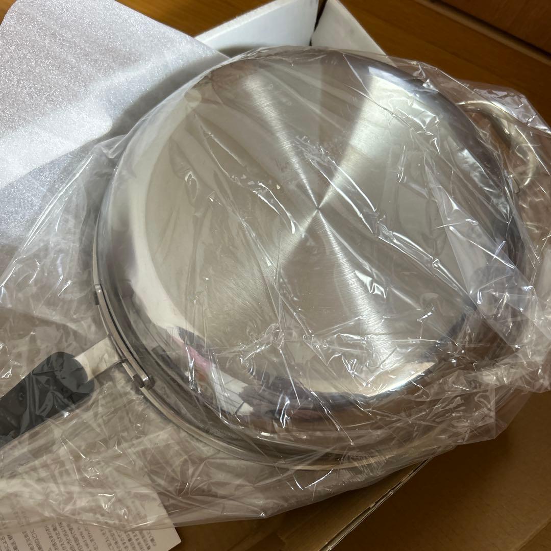 タッパーウェア　ガラス蓋付きフライパン(26cm)