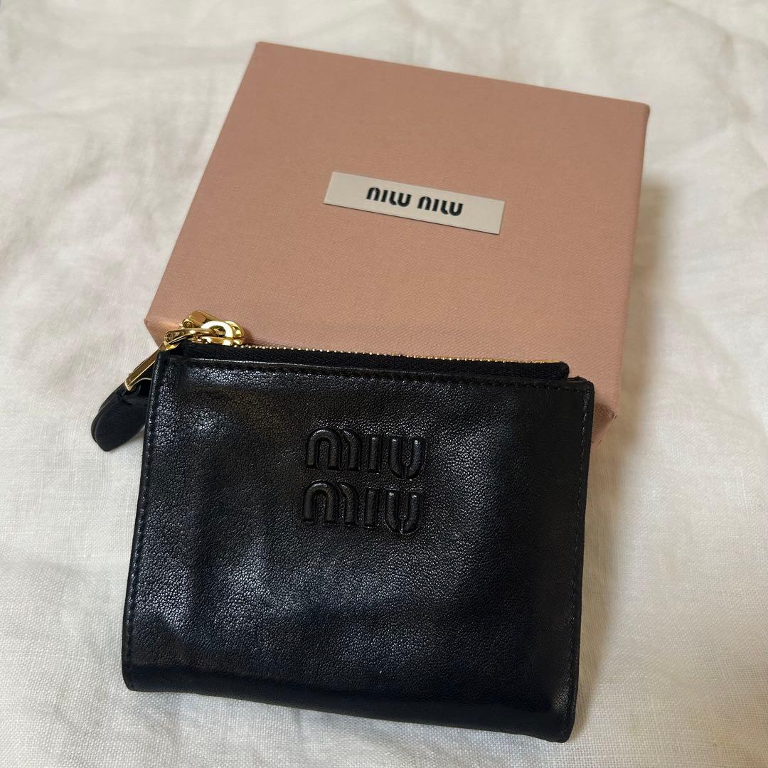 miumiu ナッパレザー　2つ折り　財布
