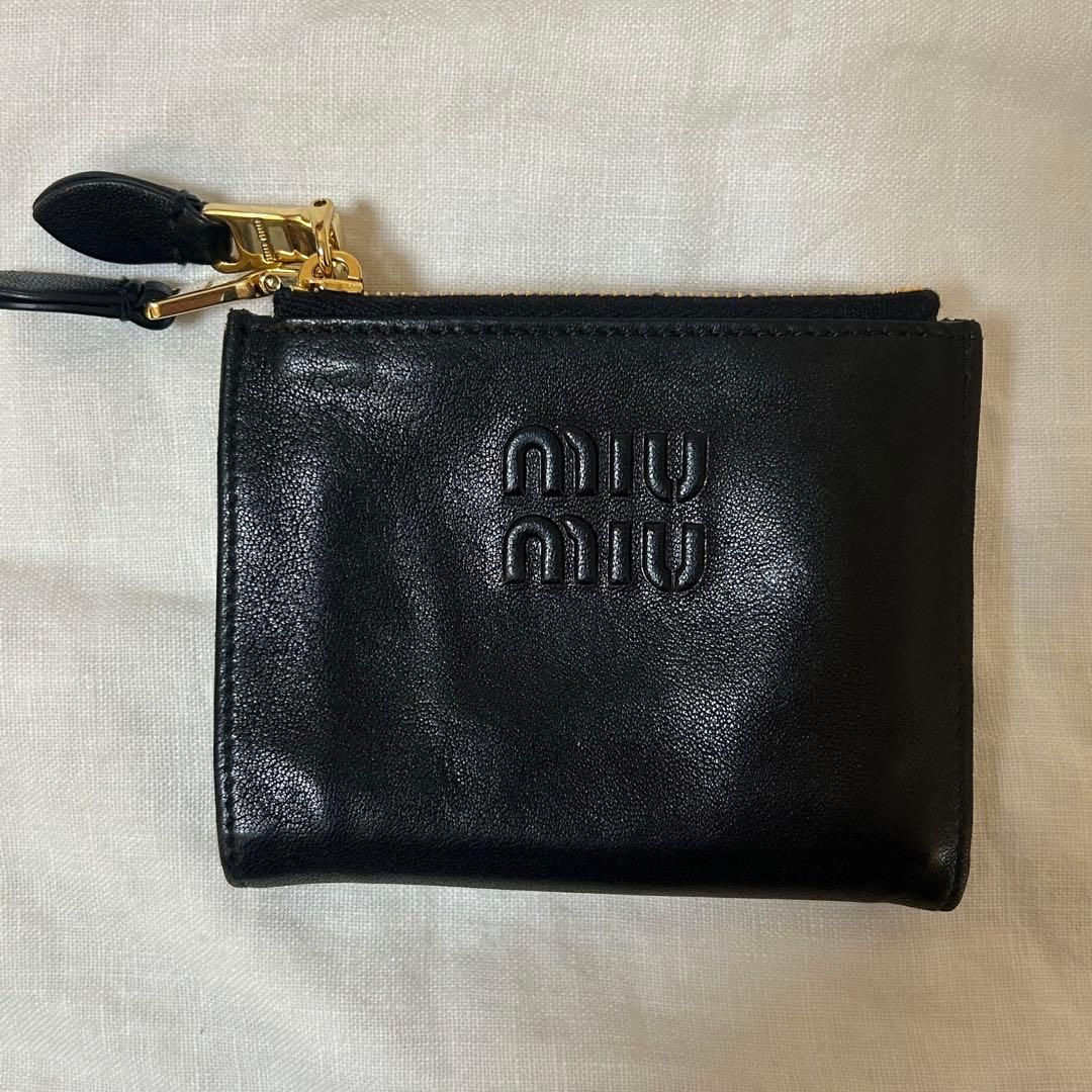 miumiu ナッパレザー　2つ折り　財布