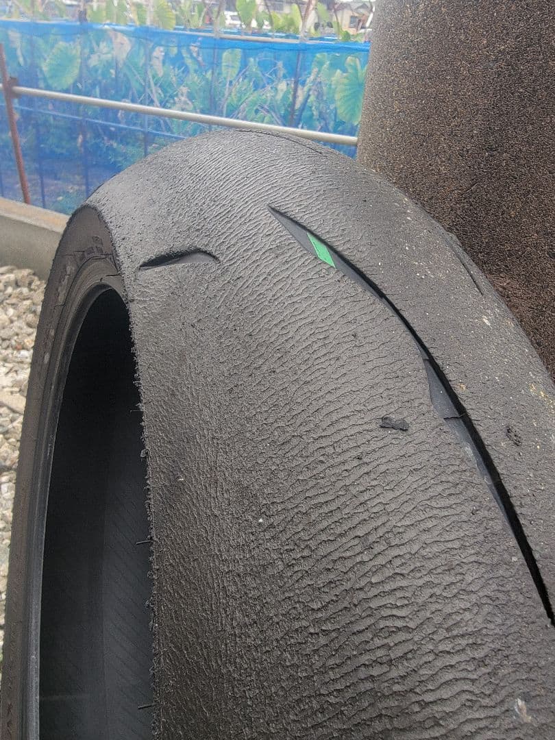 2024年製送料込みブリヂストン BATTLAX R11前後セット120/200