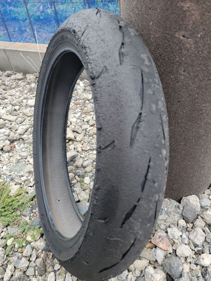 2024年製送料込みブリヂストン BATTLAX R11前後セット120/200