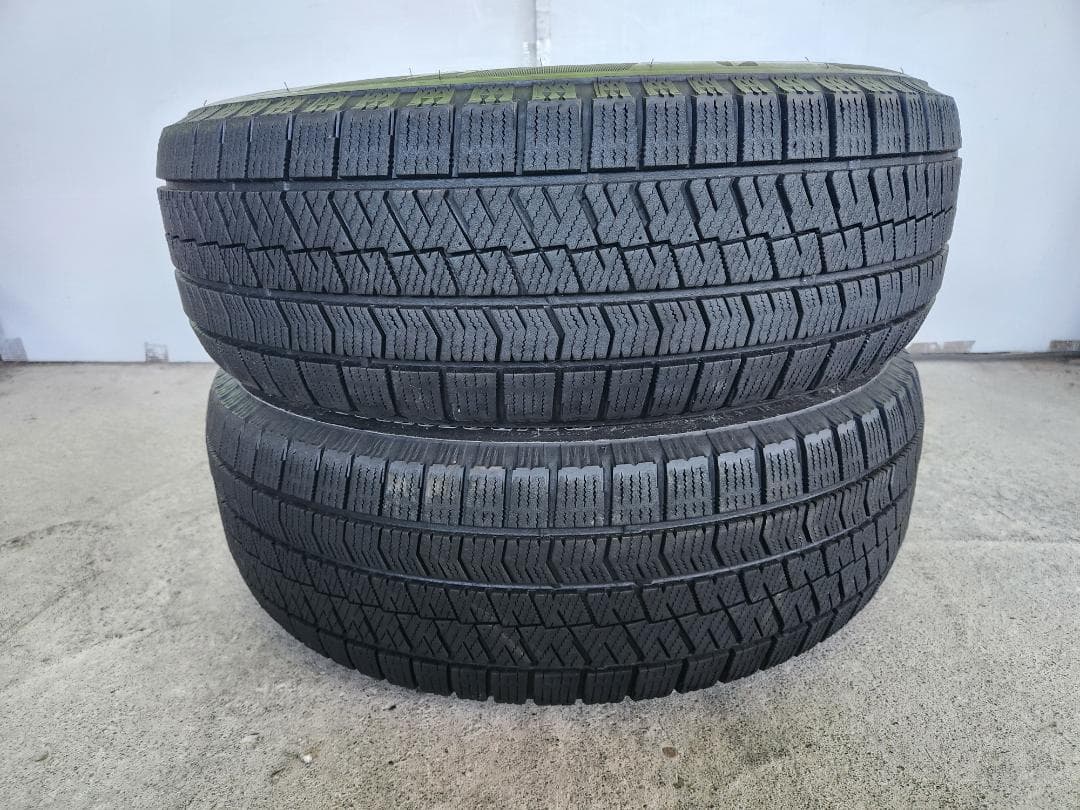 送料込☆2023年製 ブリヂストンタイヤ 215/65R16日本製☆2本