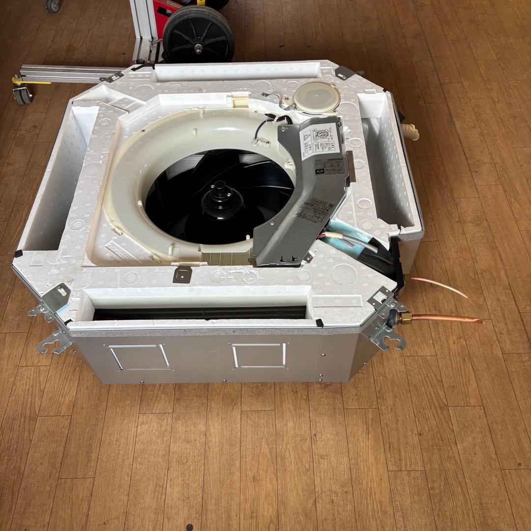 2023年製　東芝　業務用エアコン　天カセエアコン　2.5馬力　三相200V