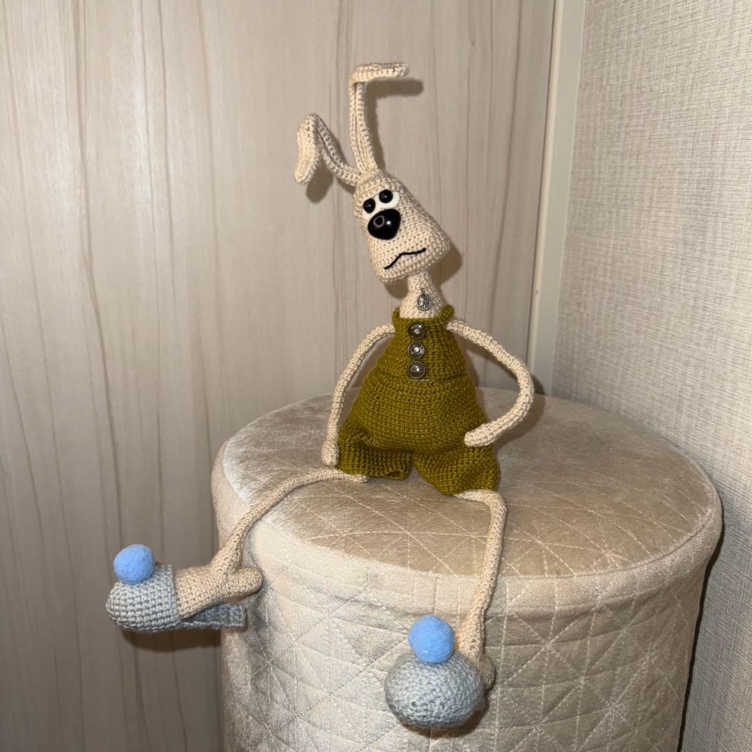 【海外アーティストハンドメイド】　あみぐるみウサギ