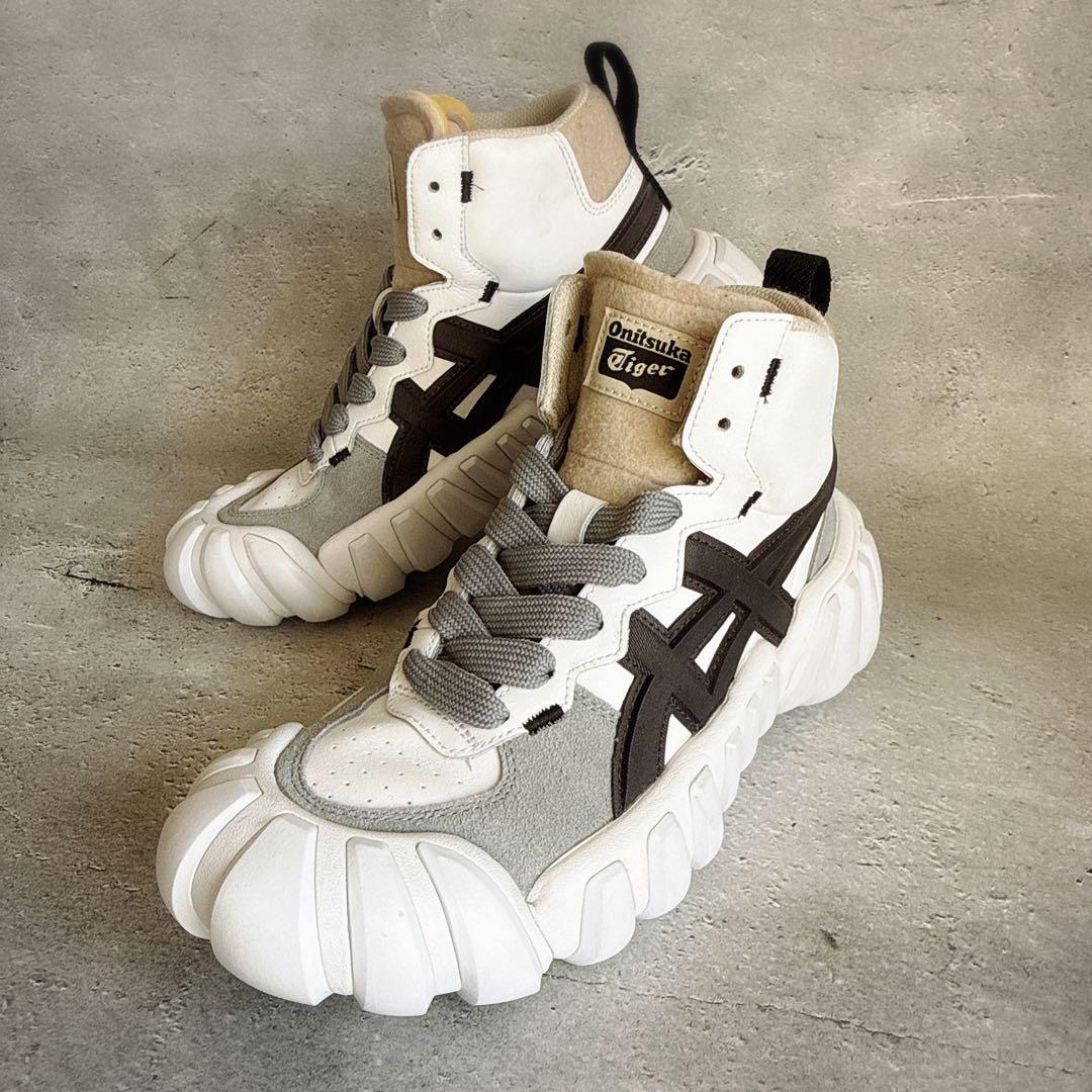 美品　オニツカタイガー　デンティグレ LL ホワイト　ユニセックスモデル