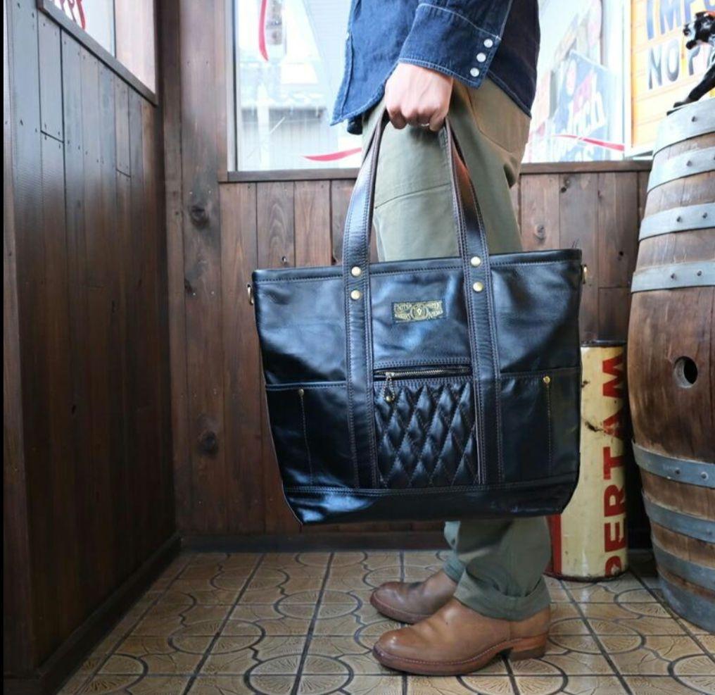 ウエストライドパデッドトートバッグキルテイングパッド ホースハイド ショルダー付