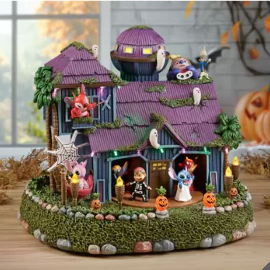 ディズニー　スティッチ　ハロウィンハウス　コストコ　置物