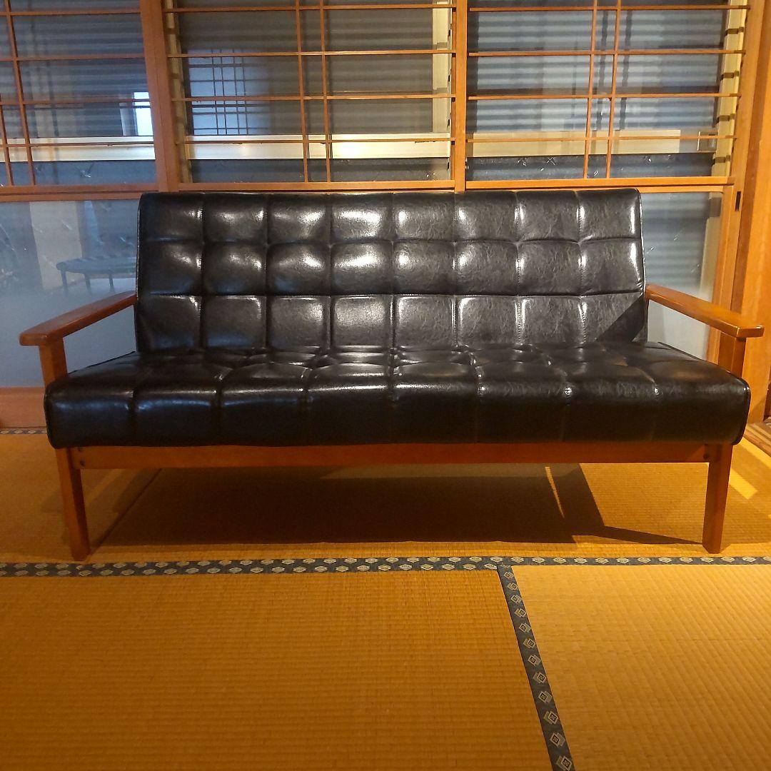 【カリモク風 ３人掛けソファ】 黒ソファ ウッド × レザー