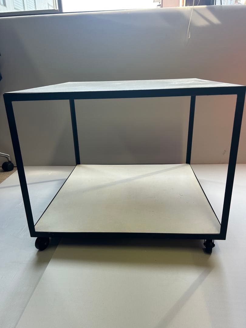 ジョージ・ネルソン　ハーマンミラースチールフレーム・ローリング・キューブテーブル