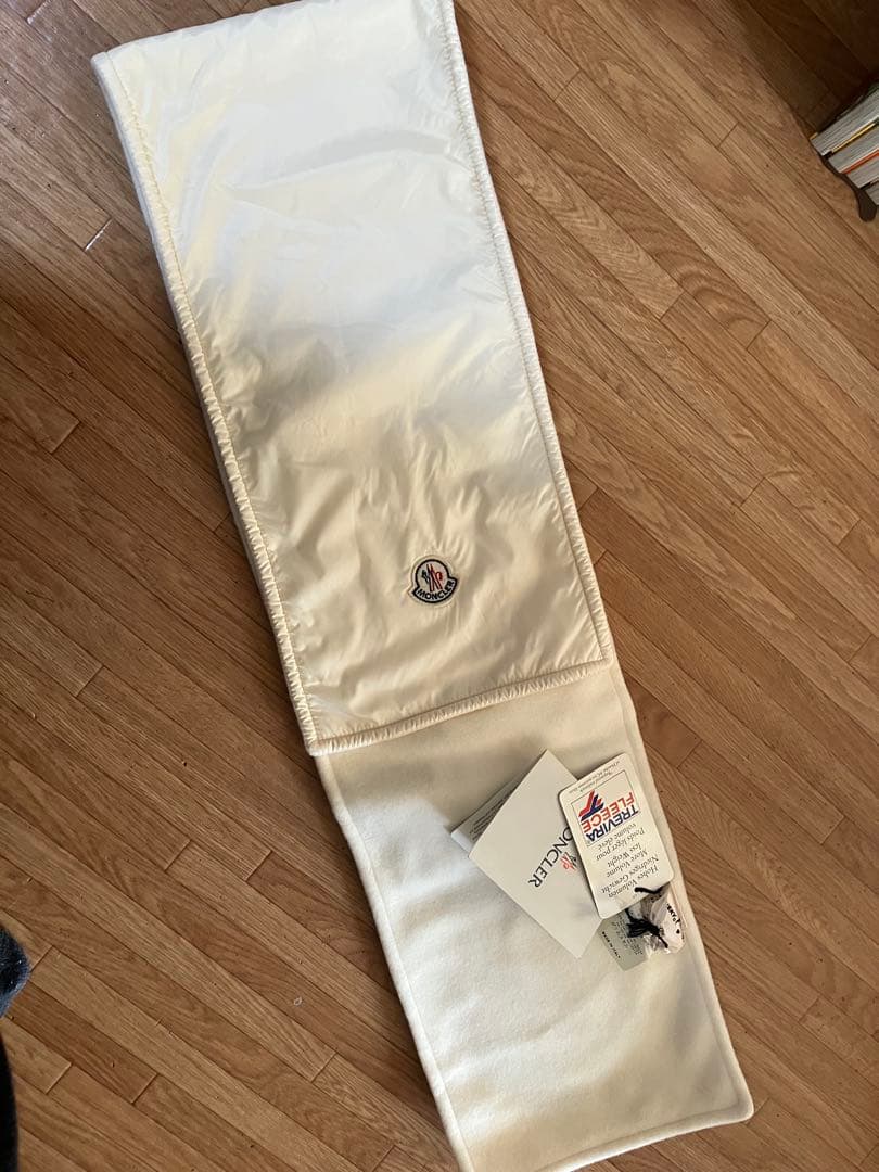 rock.and.roll.もん モンクレール　フリースマフラー