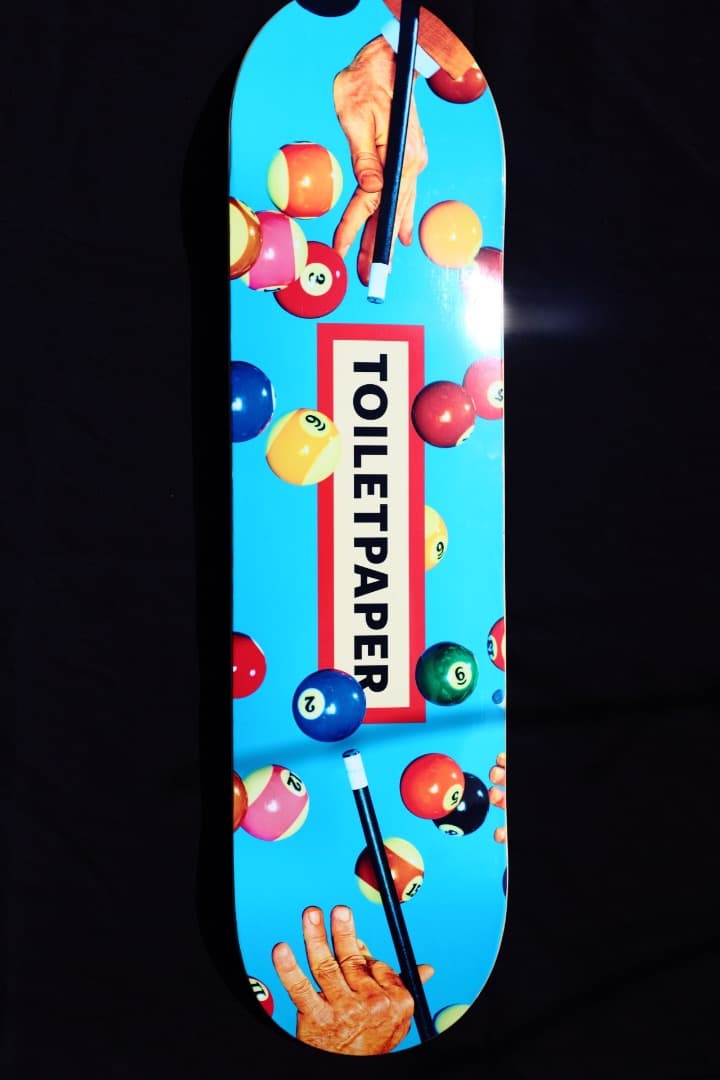 Toilet pepar skeate board 限定