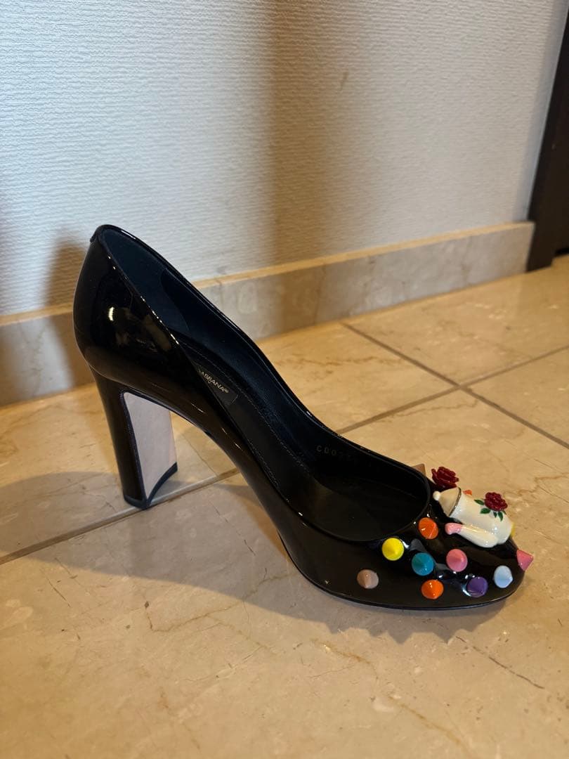 【極美品】Dolce & Gabbana ブラックパンプス ティーポット装飾