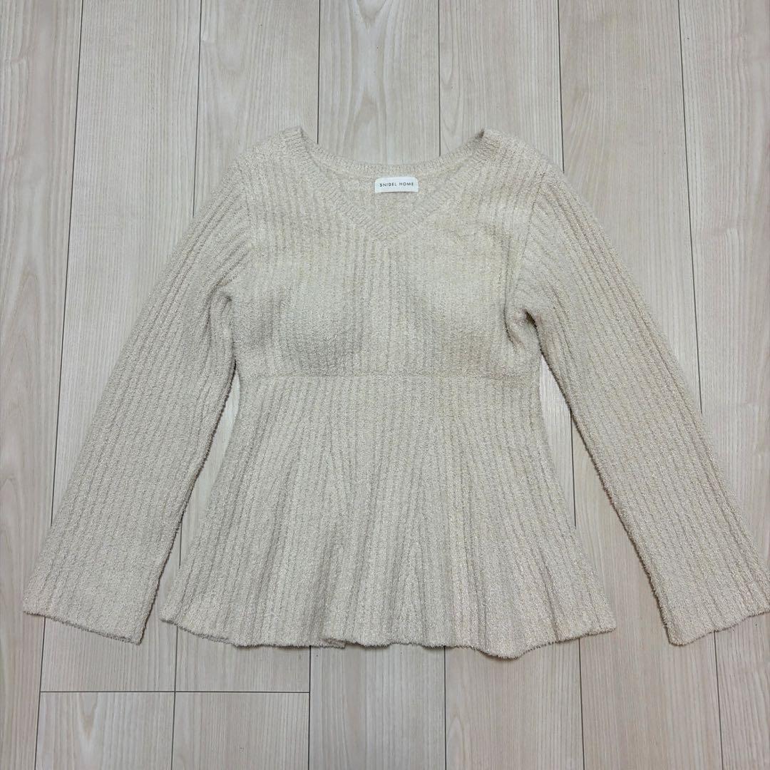 SNIDEL （スナイデル ホーム）ペプラムニットセットアップ