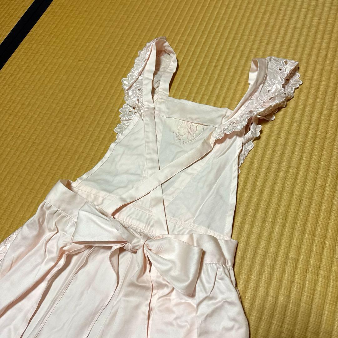 ユミカツラ　エプロン　新品タグ付き　白ピンク色　薄ピンク　フリーサイズ