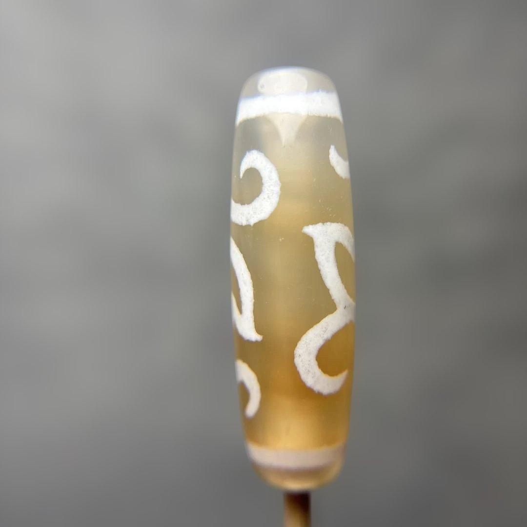 玉髄　水蓮花天珠　12-9