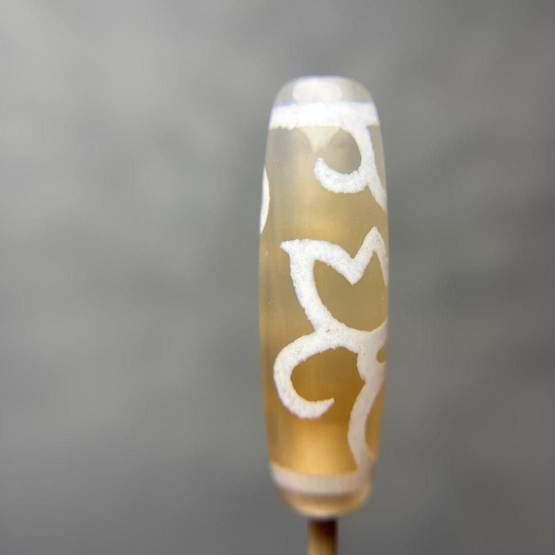 玉髄　水蓮花天珠　12-9