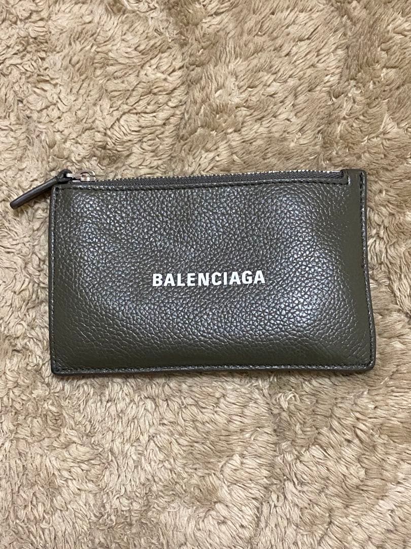 Y*u様 BALENCIAGA バレンシアガ カードケース640535 カーキ