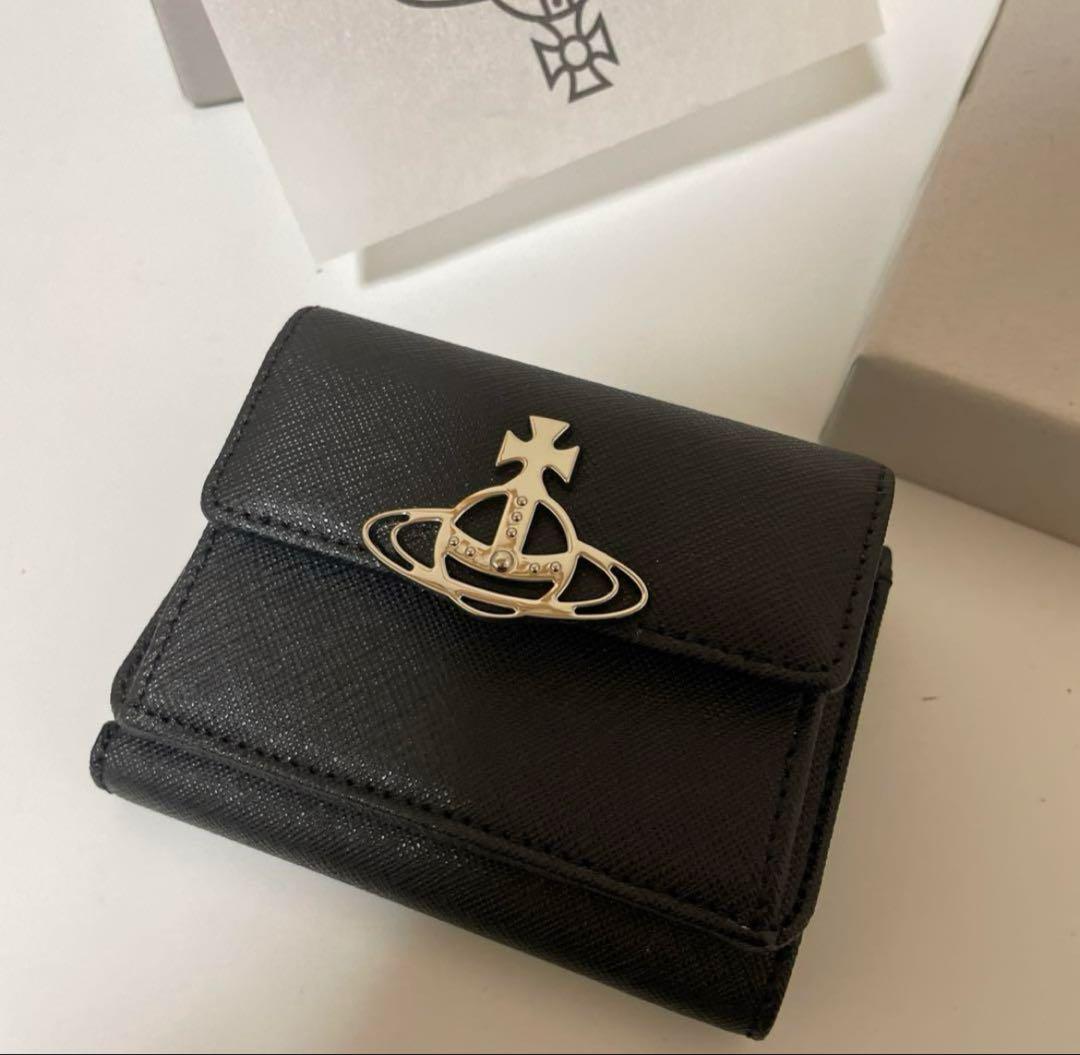 Vivienne Westwoodヴィヴィアン 三つ折り　財布　黒　シルバー
