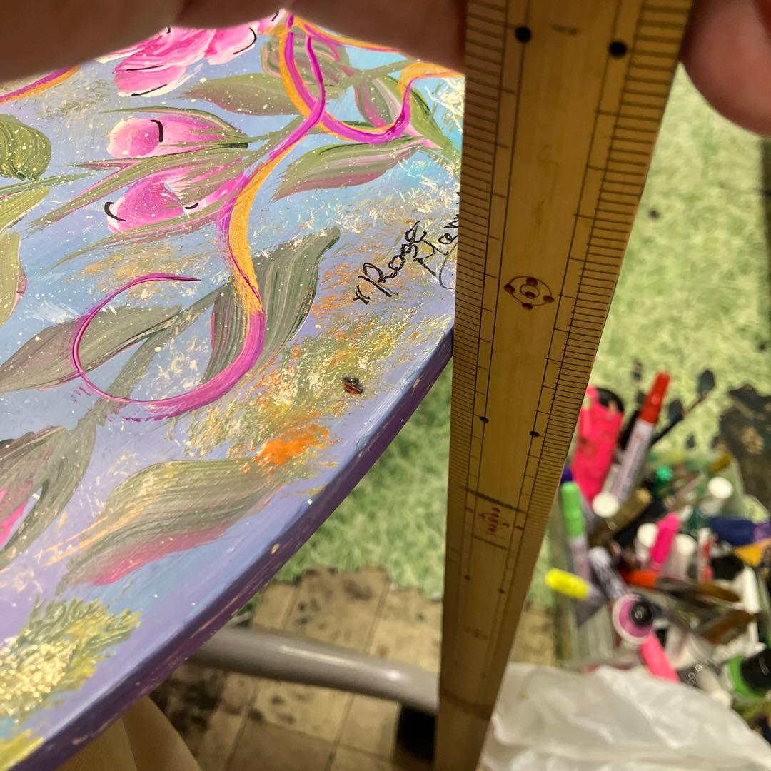 手描き花柄の丸い回転テーブル