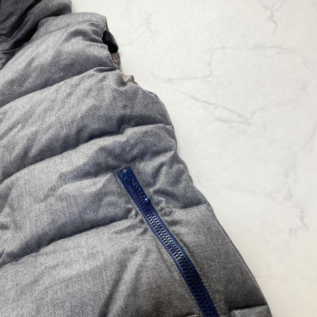 美品✨希少デザインカラー✨DUVETICA ダウンベスト FEBEDUE 42