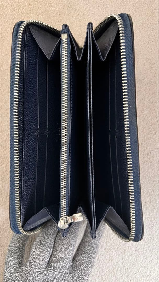 LOUIS VUITTON エピ ジッパーウォレット アンディゴブルー